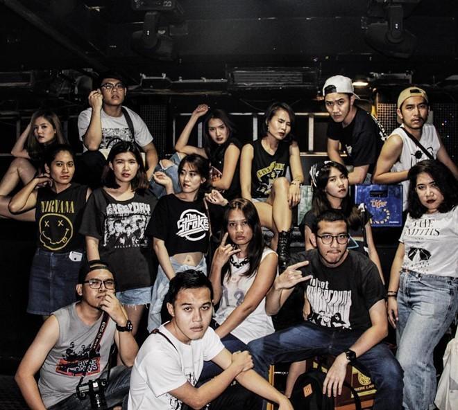 Quay về thập niên 60